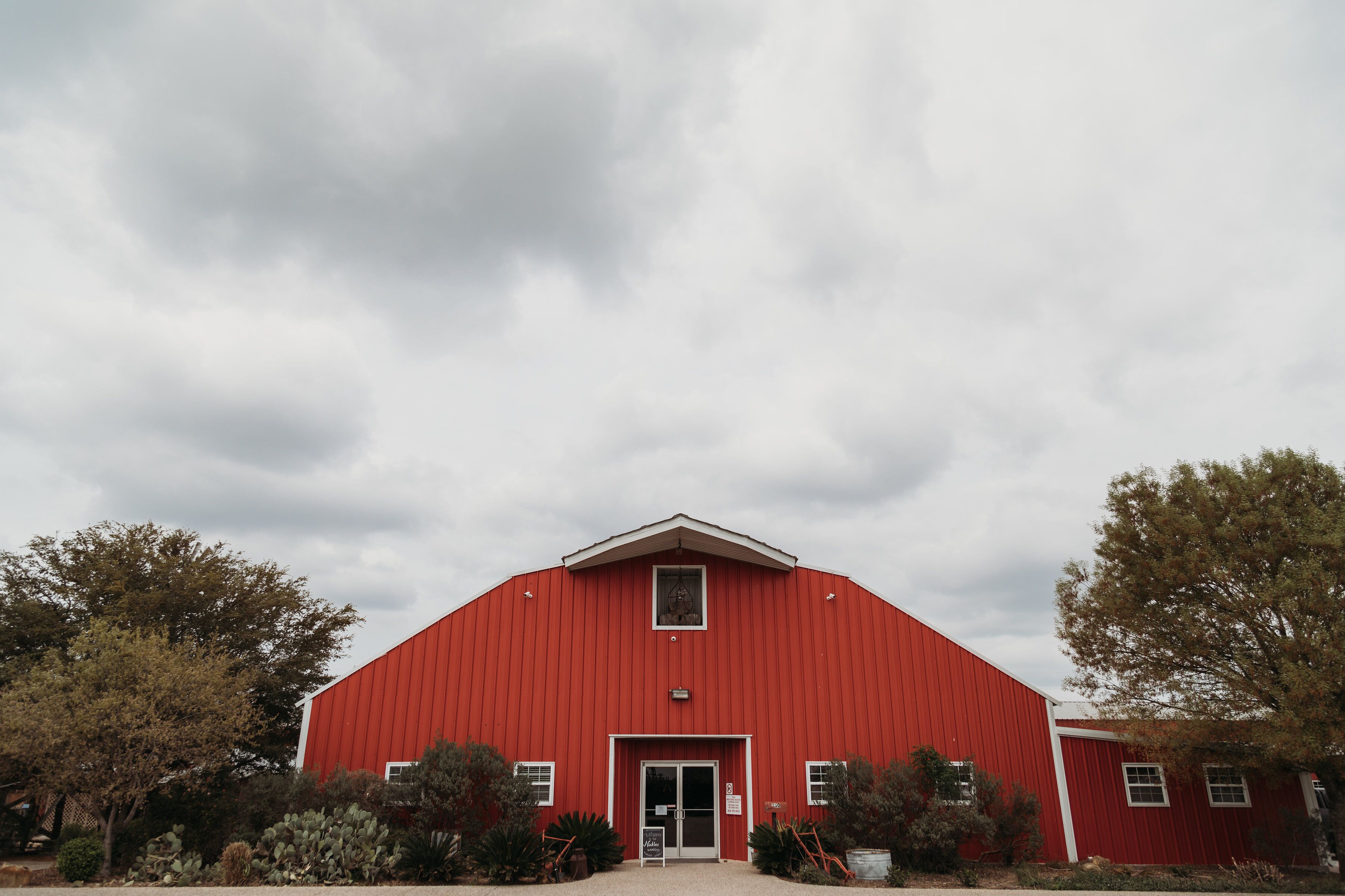 Weddings Events At The Red Barn Top Seguin Tx Wedding Venue