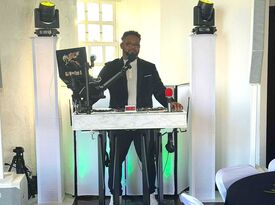 Wood Wayz Entertainment LLC - DJ - Springfield, IL - Hero Gallery 2