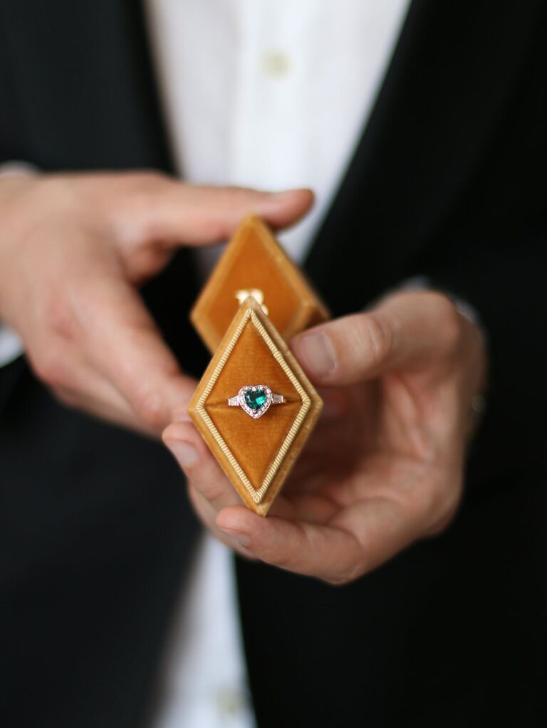 Diamond shaped ring box
