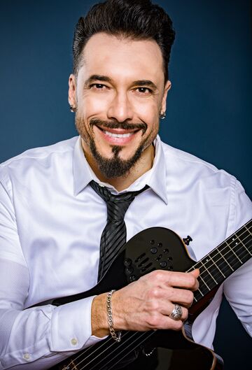 Carlos Dias - Acoustic Guitarist - Torrance, CA - Hero Main