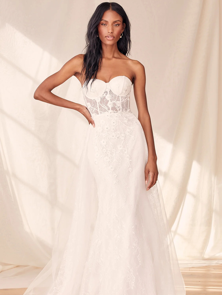 Strapless sheer lace bustier bodice with tulle skirt