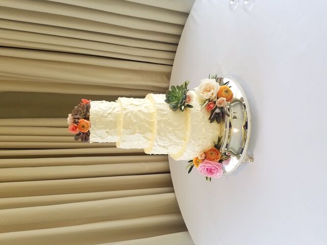 iRie Couture Cakery Wedding Cakes  St  Augustine  FL 