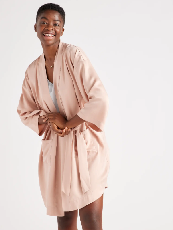 Cozy silk robe for the perfect gift for your fiancé