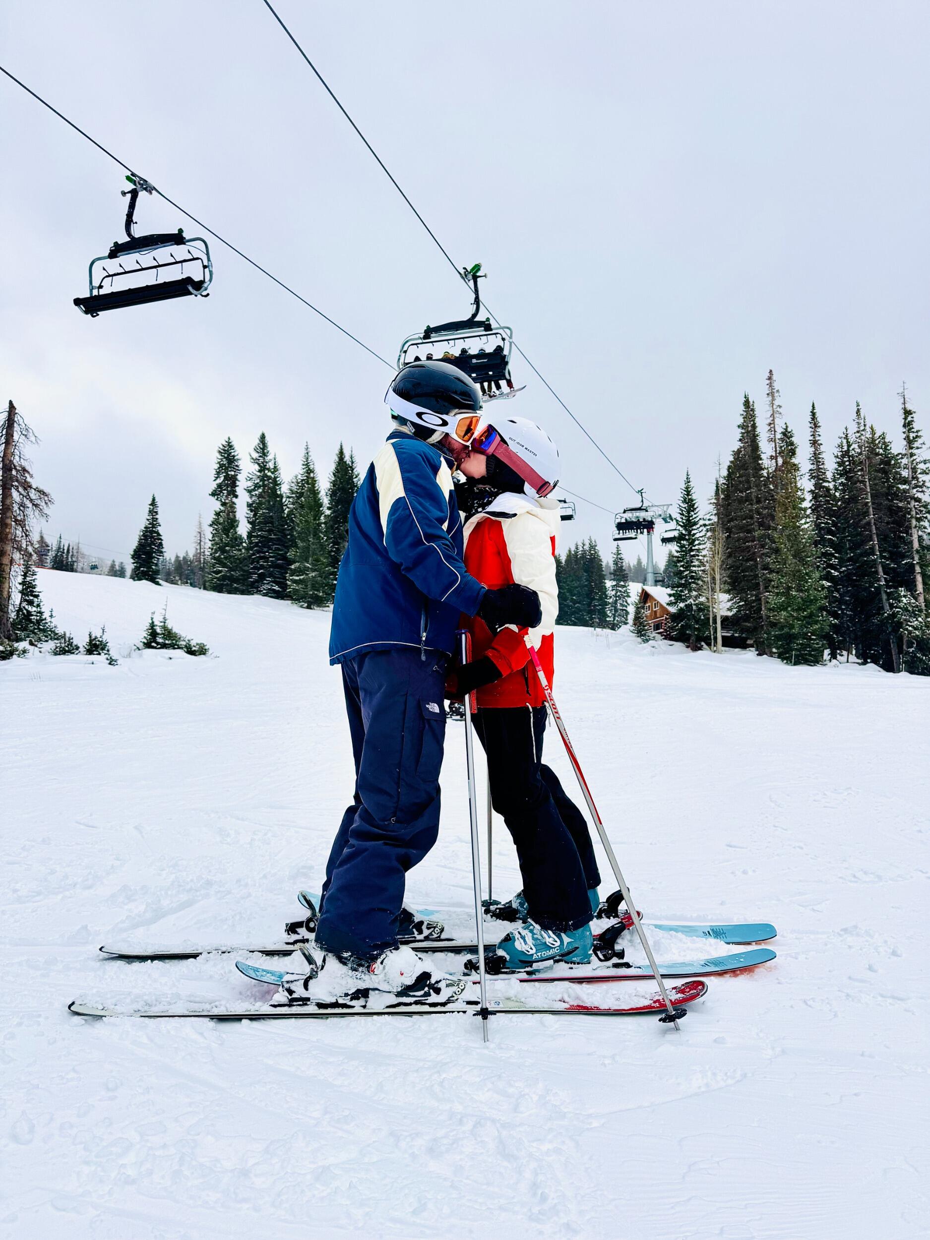 Kelsey's favorite kind of date: skiing. 