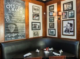 Eugene's Gulf Coast Cuisine - Oyster Bar - Restaurant - Houston, TX - Hero Gallery 4