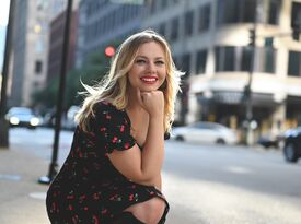Lis Bockelman | Piano Entertainer & Vocalist - Singing Pianist - New York City, NY - Hero Gallery 3
