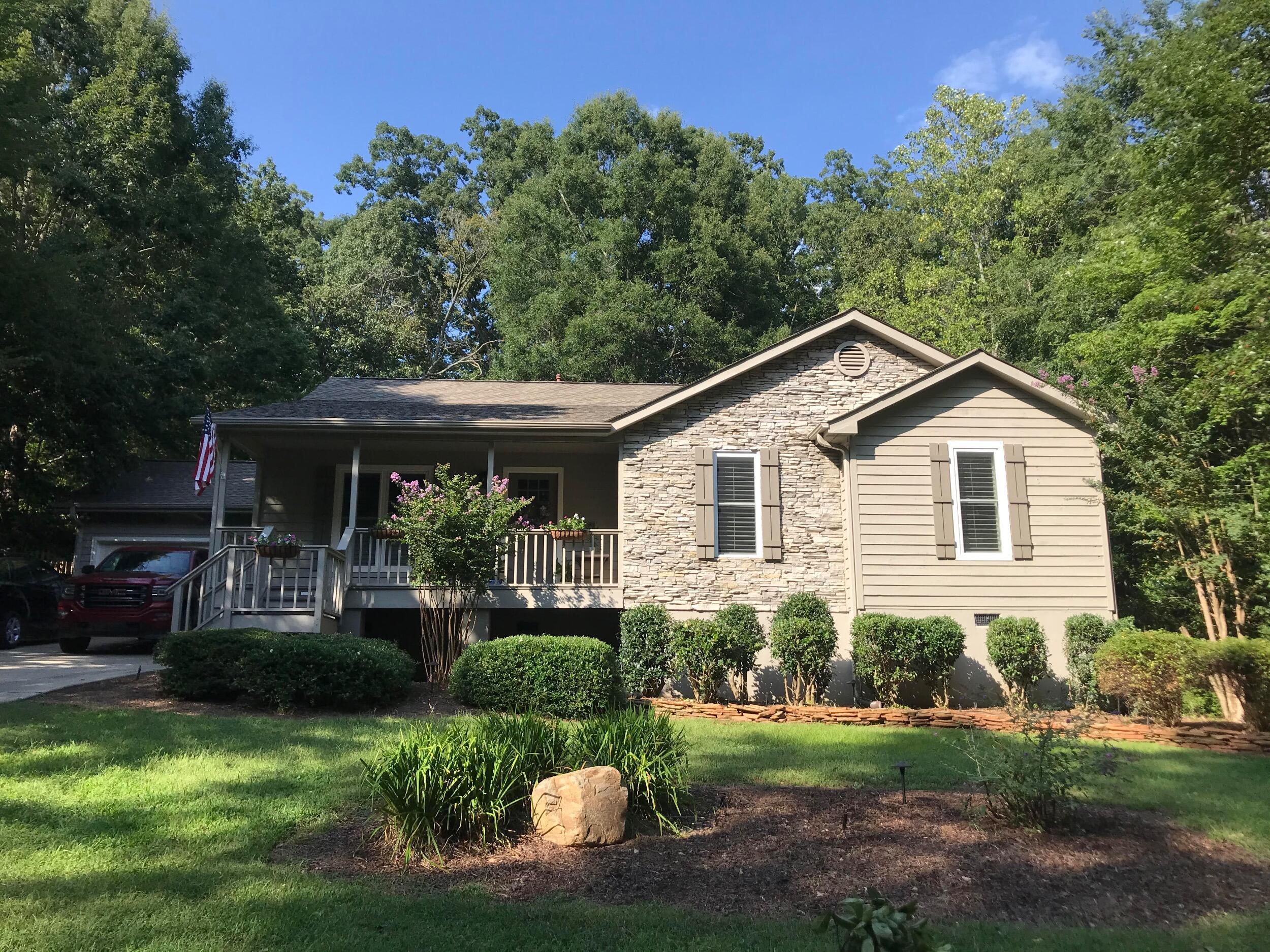 After looking for several months, Claire and Matt closed on a house together in Clover, South Carolina! They fell in love with the private community on Lake Wylie and couldn't wait to be homeowners!