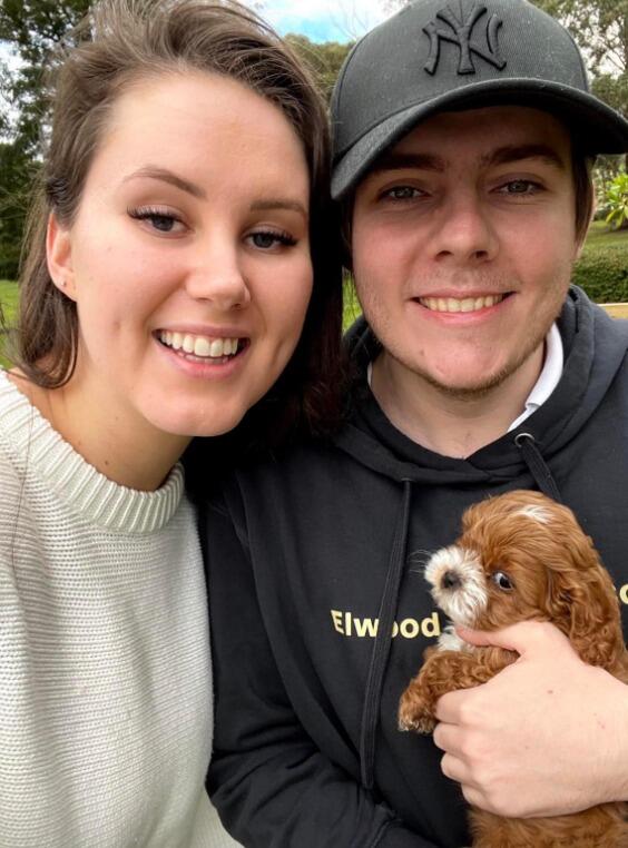 WE WELCOMED HONEY TO 
OUR LITTLE FAMILY. 