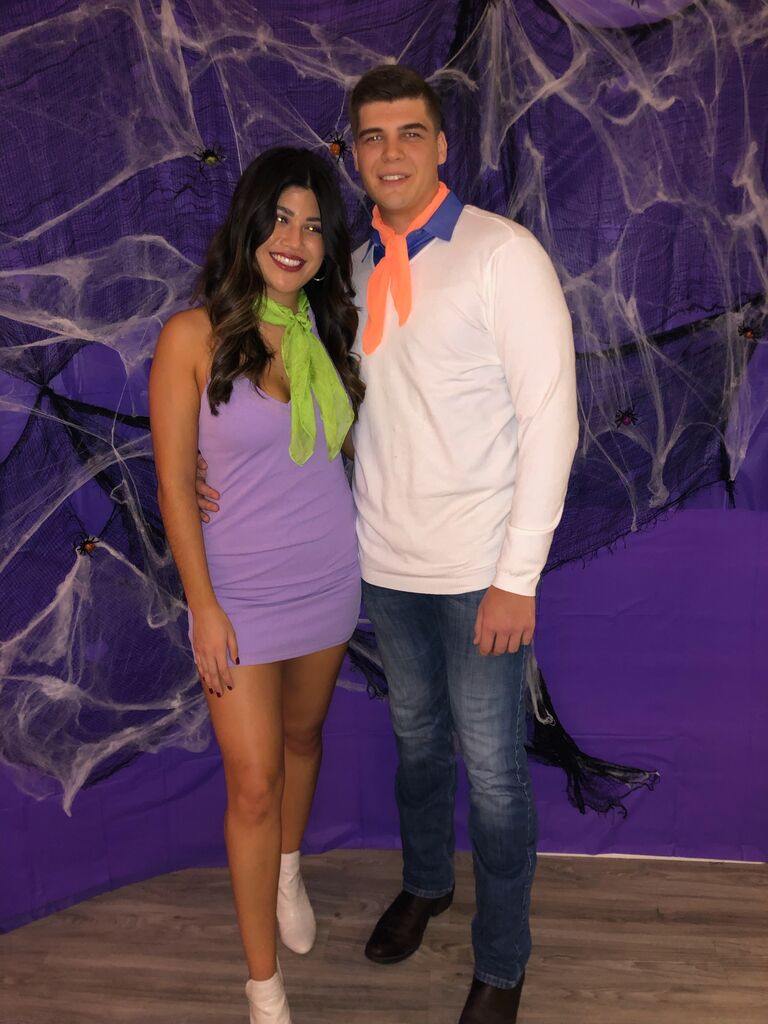 Chase was quickly submerged into Niki's friends when he was volunteered to help turn Madison's apartment into a Halloween Party. Enter Fred and Daphne!