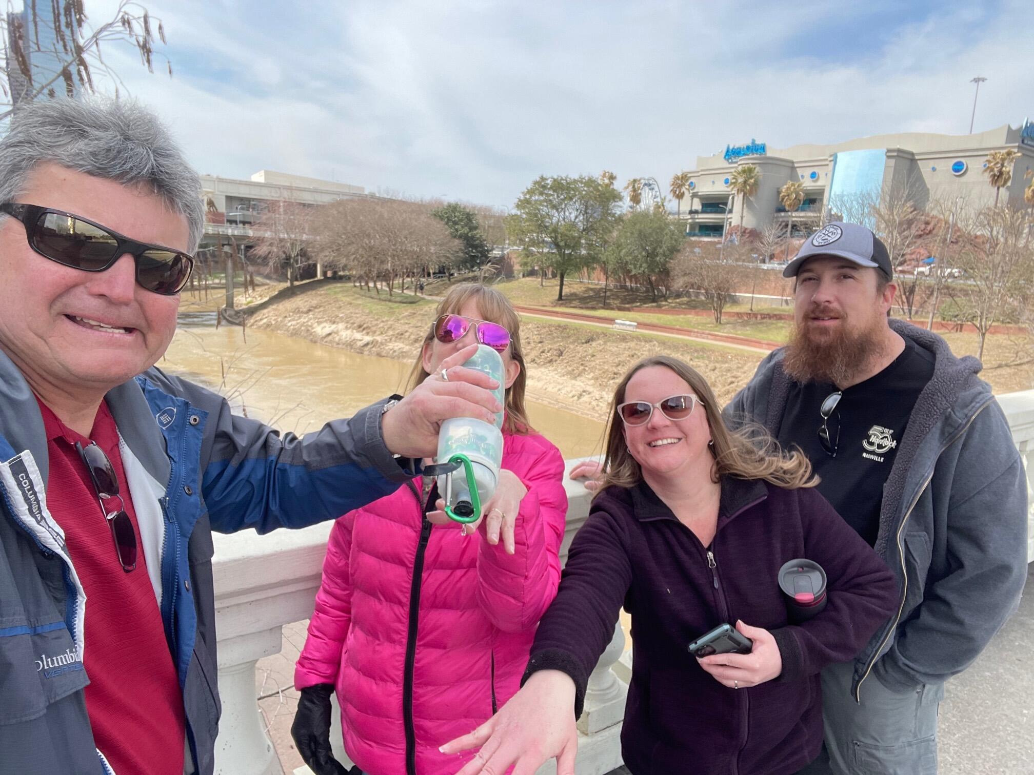 Scavenger Hunt - Get wet at the aquarium