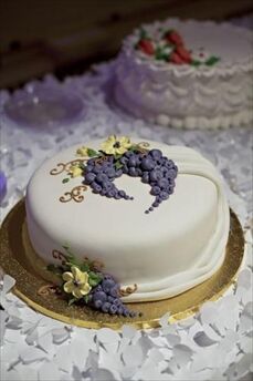 Acme Fresh Market Catering | Wedding Cakes - The Knot