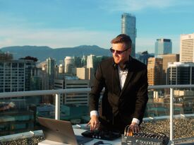 Scott Jacobs - Live Music and DJ Services - DJ - Vancouver, BC - Hero Gallery 3