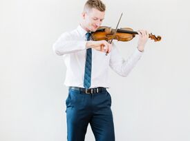 Liam Calhoun - Violinist - Violinist - Toronto, ON - Hero Gallery 3