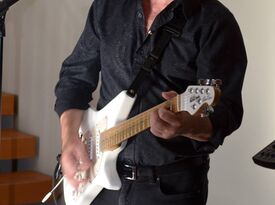 Bill Nadeau - Singer Guitarist - Holland Landing, ON - Hero Gallery 4