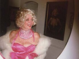 Marilyn's Aura Lives On - Marilyn Monroe Impersonator - Los Angeles, CA - Hero Gallery 2