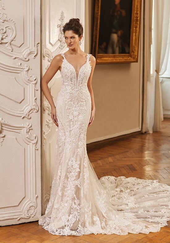 Vine Leaf Lace Wedding Dress with Deep Sweetheart Neckline