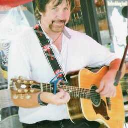 Acoustic guitarist/singer Kenny Cunningham, profile image