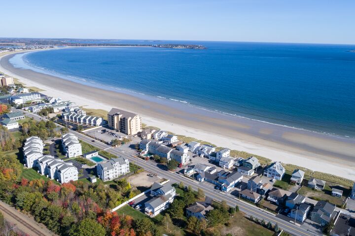 Deluxe Oceanfront Rentals | Travel Specialists - Old Orchard Beach, ME