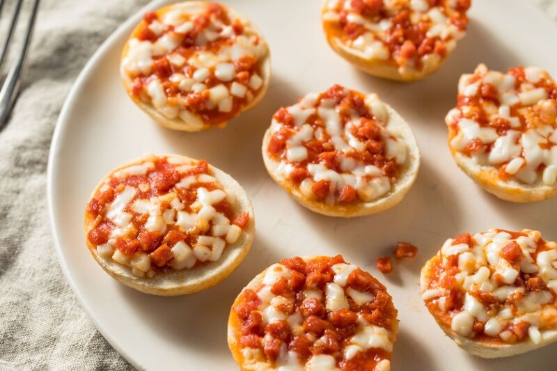90s themed birthday party - pizza bagels and hot pockets
