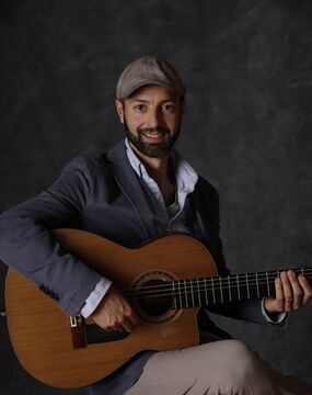 Brazilian, flamenco, Latin, classical, jazz guitar - Brazilian Acoustic Guitarist - San Francisco, CA - Hero Main