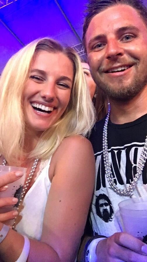 Jackie flies out (alone) to Cancun, Mexico to meet Brian for a work conference/holiday party. 