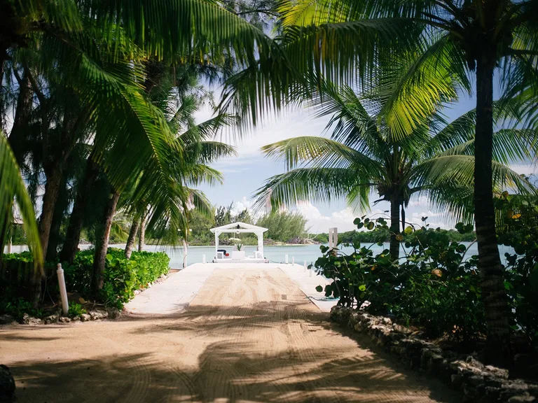 Beach pathway at Kamalame Cay all-inclusive resort at the Bahamas