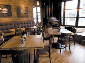 Uncommon Ground (EdgeWater) - Music Room - Restaurant - Chicago, IL - Hero Gallery 3