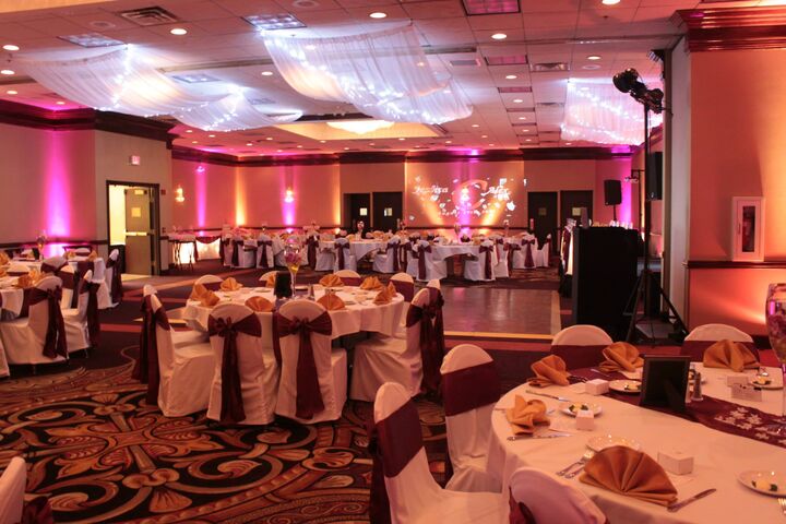 Holiday Inn Boardman Conference Center | Reception Venues - The Knot