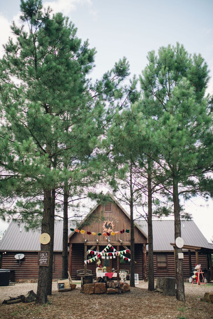 Natural Log Cabin Wedding Venue