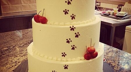 Paw print best sale wedding cake