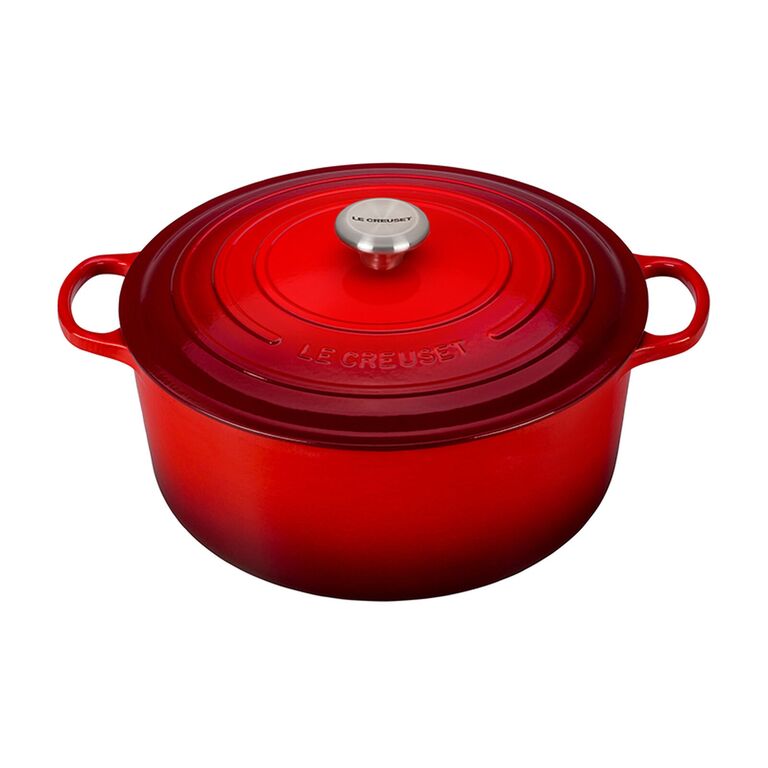 Red dutch oven gift idea for 40th anniversary from Le Creuset