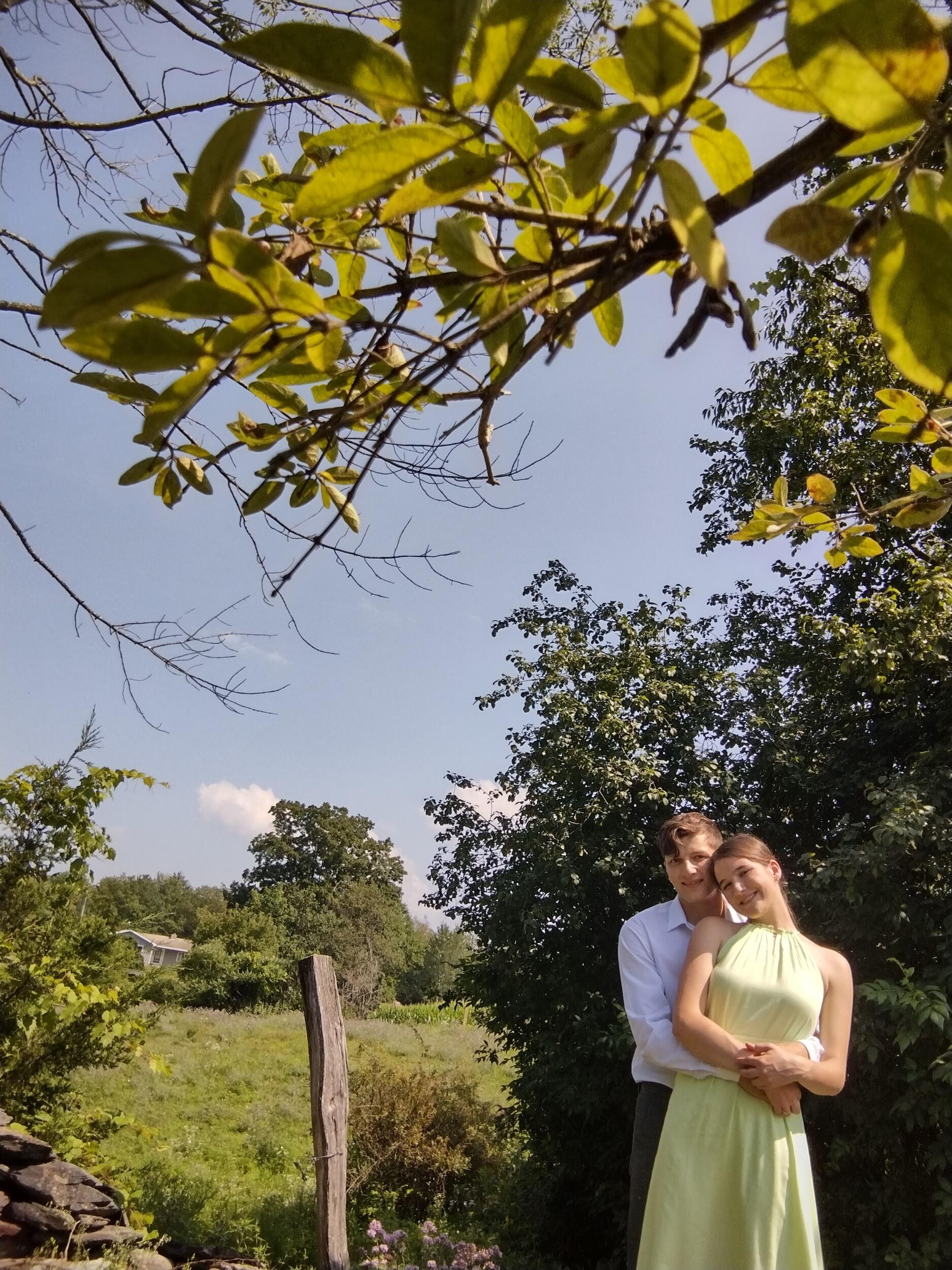 Hannah managed to make it to Caleb and Kayla's wedding. It was sweet to see Ethan's sister so happy.