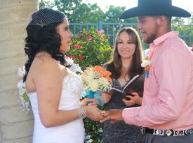Everlasting Elopements - Wedding Officiant - San Antonio, TX - Hero Gallery 4