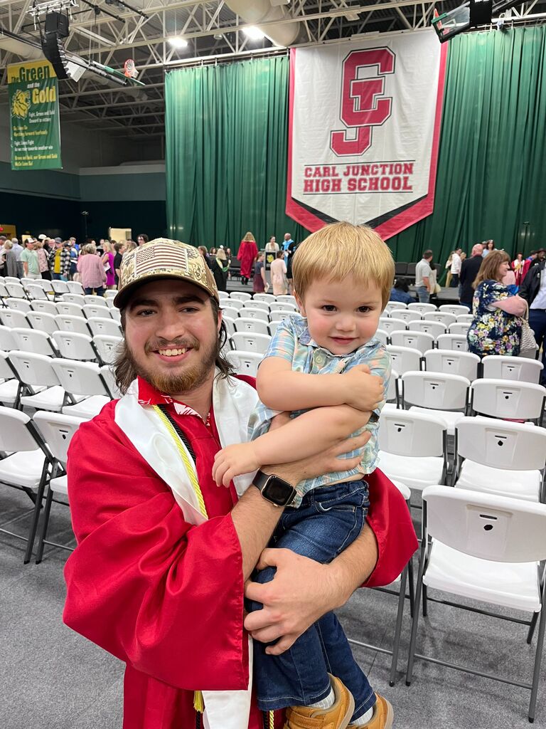 They watch Ambers little brother graduate high school! 
And documented the first time he held Chad!!