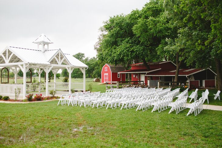 A Rustic Western Wedding At Willow Creek Wedding And Event Venue In Waxahachie Texas