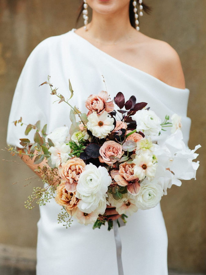 12 Statement Wedding Bouquet Ideas For Every Type of Bride