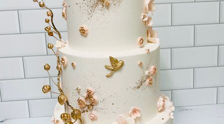 STUNNING Gold Leaf CAKE DECORATING- Rosie's Dessert Spot 