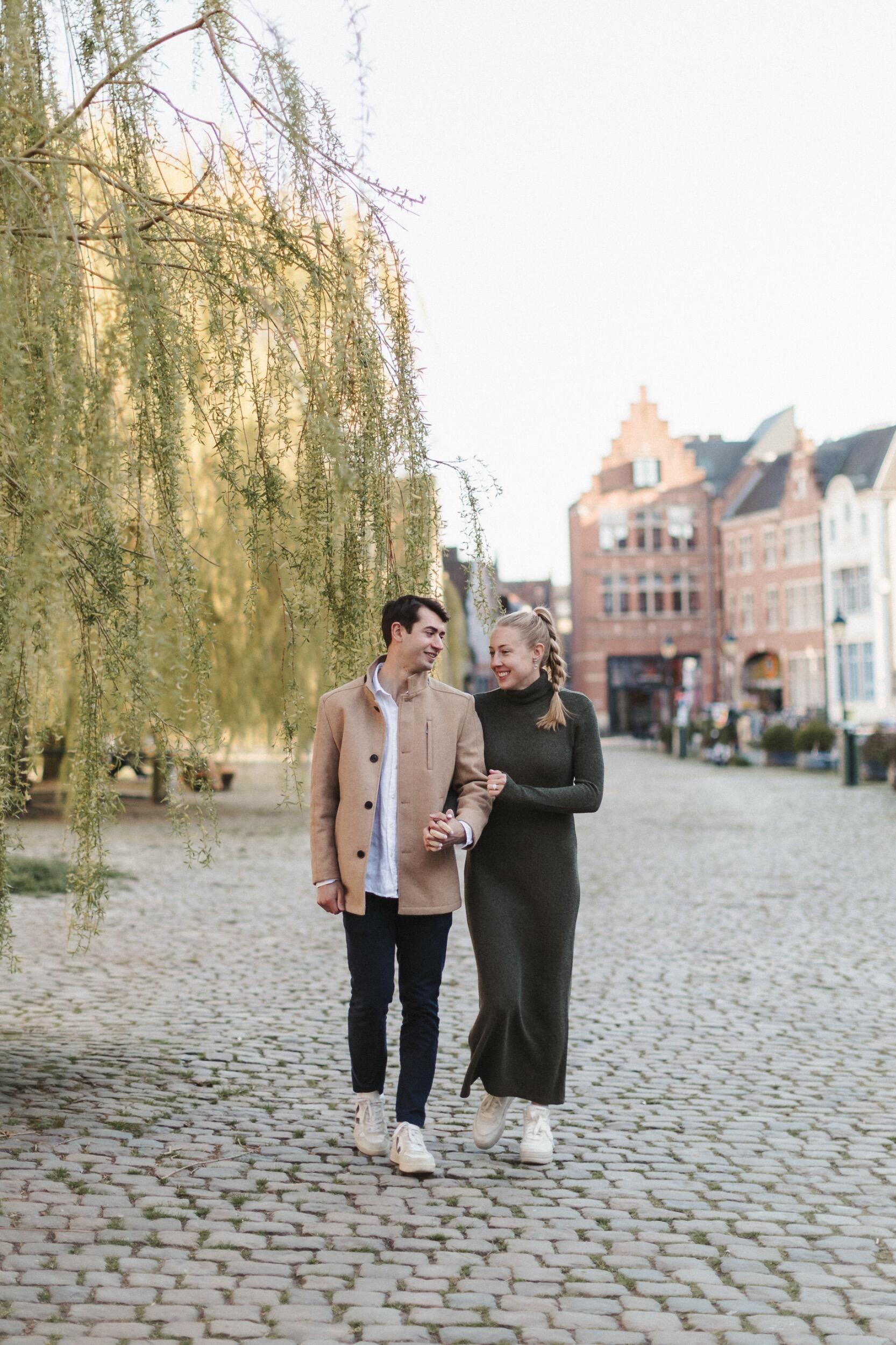 Little engagement shoot in the streets of Ghent. Gary proposed under these willow trees!