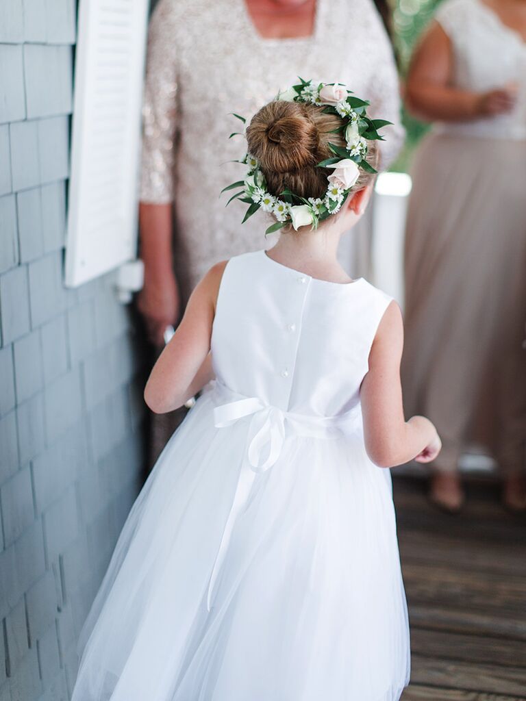 wedding party photos with flower girl