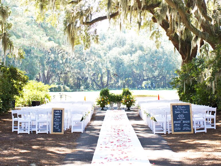 Can I Have An Aisle Runner At My Outdoor Wedding