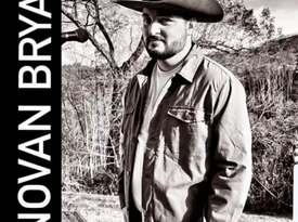 Donovan Bryant - Country Singer - Pigeon Forge, TN - Hero Gallery 1