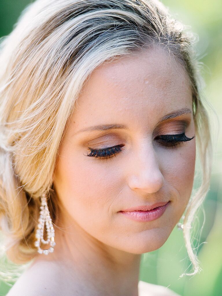 best wedding makeup for blue eyes