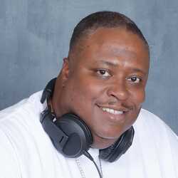 DJ E-Unique - Premier DJ Services & Photo Booths, profile image