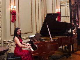 Paulina Simkin - Classical Pianist - Los Angeles, CA - Hero Gallery 2