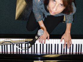 Victoria Sanjana, Piano and Vocals - Singing Pianist - Toronto, ON - Hero Gallery 2