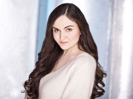 Laura Raffin, Professional Vocalist & Opera Singer - Opera Singer - North York, ON - Hero Gallery 1