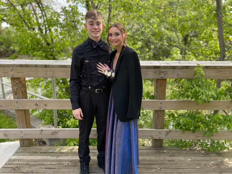 With graduation approaching, the two of them were anticipating committing to different universities over 1,000 miles apart. Despite the challenges that lie ahead, the pair believed in the love they shared to carry them through a difficult time.
