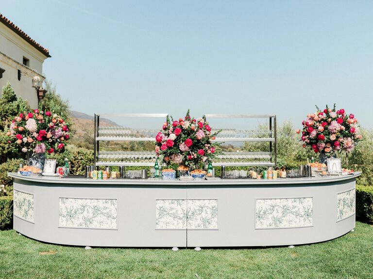 82 Cute Drink Stations That Are Ready To Party  Wedding drink station,  Drink display wedding, Wedding drink
