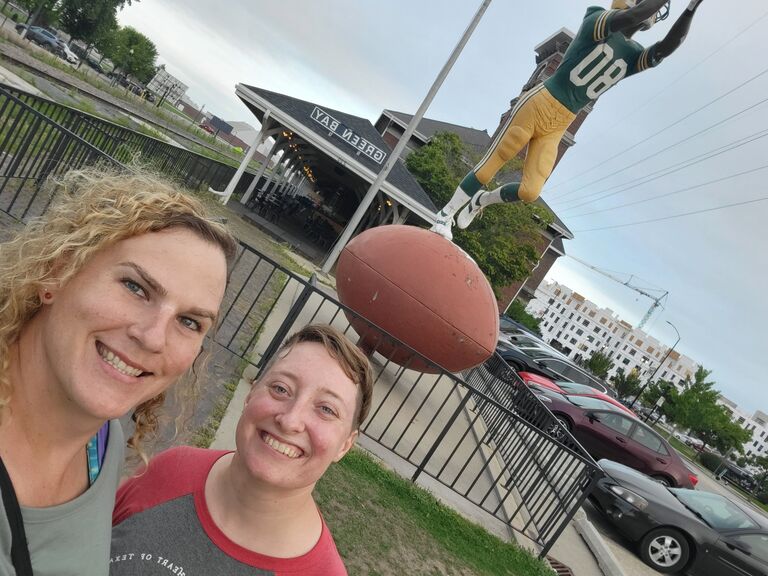Justine and Tori visit Green Bay for a wedding