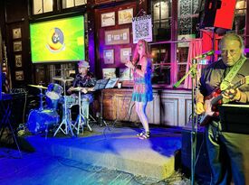 On Air LIVE BAND Karaoke - Karaoke Band - Pensacola, FL - Hero Gallery 4
